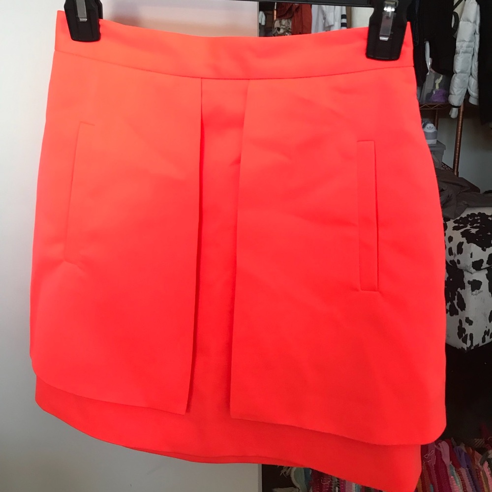 Silky almost neoprene skirt by CAMEO the label